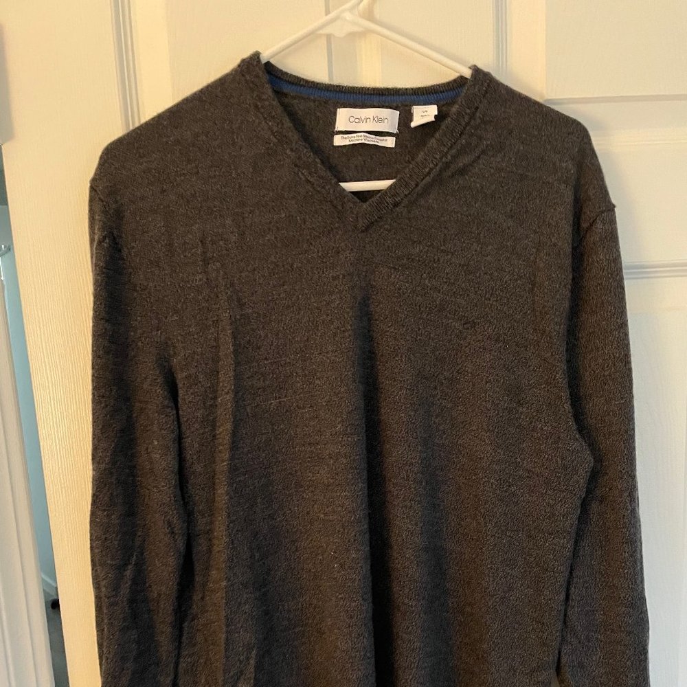 Calvin Klein v-neck Grey Sweater
